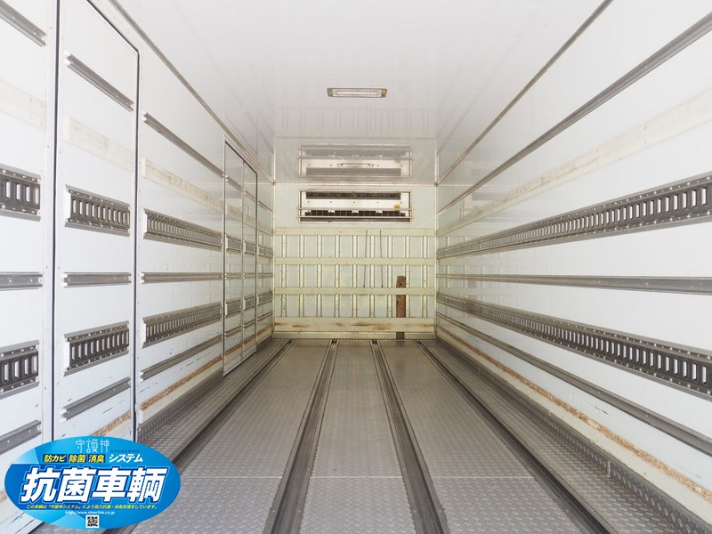 いすゞ フォワード 冷凍バン 中増t LKG-FTR34T2 年式 H23[写真17]