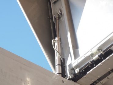 いすゞ フォワード ウイング車 中型 PKG-FRR90T2 年式 H22 [写真24]