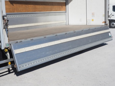 いすゞ フォワード ウイング車 中型 PKG-FRR90T2 年式 H22 [写真23]