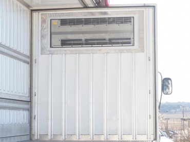 いすゞ ギガ 冷凍ウイング 大型 QKG-CYJ77A 年式 H24 [写真15]