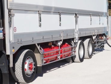 いすゞ ギガ 冷凍ウイング 大型 QKG-CYJ77A 年式 H24 [写真21]