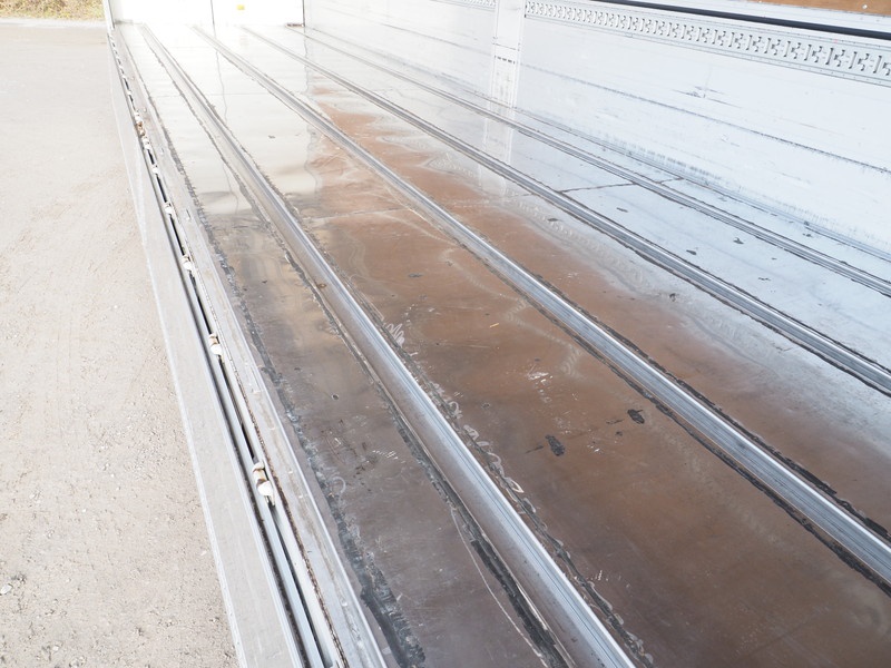 いすゞ ギガ ウイング車 大型 LKG-CYJ77A 年式 H23[写真13]