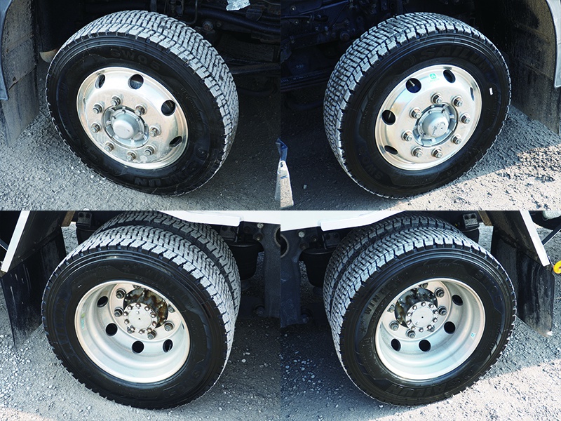 いすゞ ギガ ウイング車 大型 LKG-CYJ77A 年式 H23[写真46]