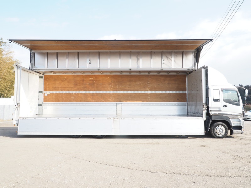 いすゞ ギガ ウイング車 大型 LKG-CYJ77A 年式 H23[写真11]