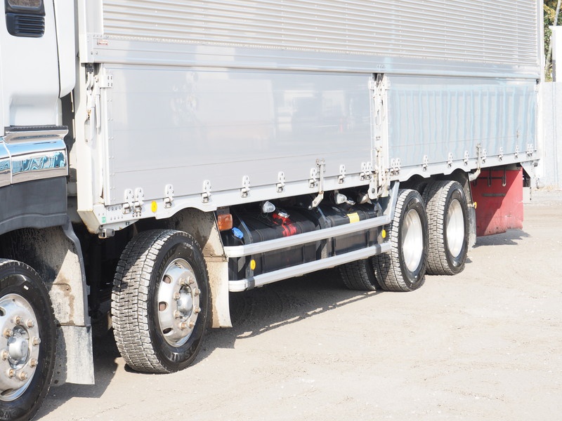 いすゞ ギガ ウイング車 大型 LKG-CYJ77A 年式 H23[写真21]