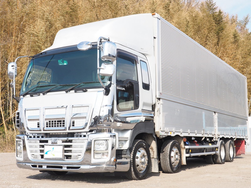いすゞ ギガ ウイング車 大型 LKG-CYJ77A 年式 H23[写真01]