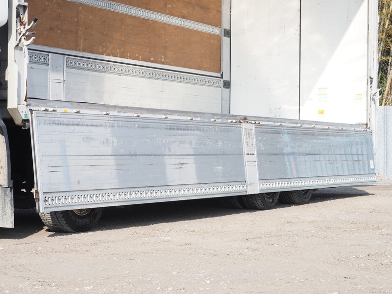 いすゞ ギガ ウイング車 大型 LKG-CYJ77A 年式 H23[写真23]