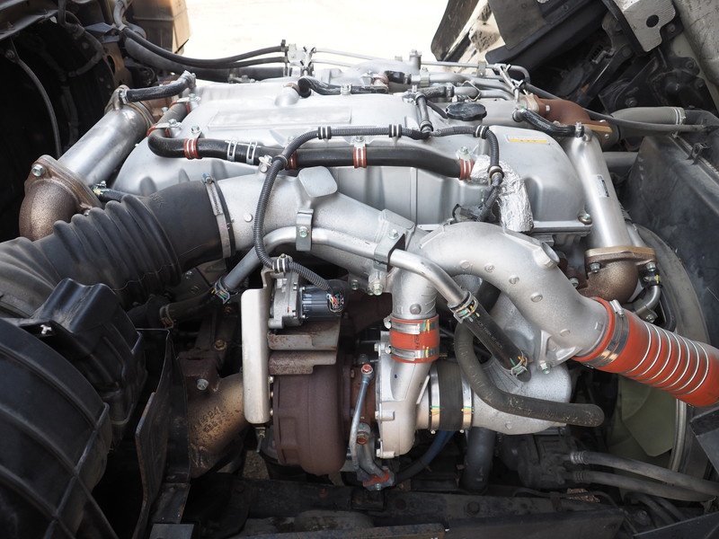 いすゞ ギガ ウイング車 大型 LKG-CYJ77A 年式 H23[写真51]