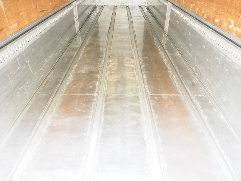 いすゞ ギガ ウイング車 大型 LKG-CYJ77A 年式 H23[写真29]