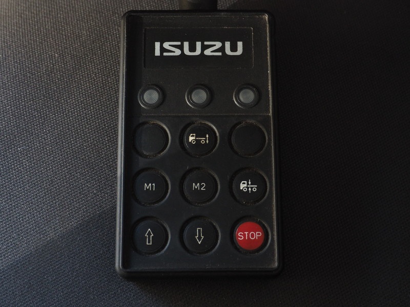 いすゞ ギガ ウイング車 大型 LKG-CYJ77A 年式 H23[写真38]