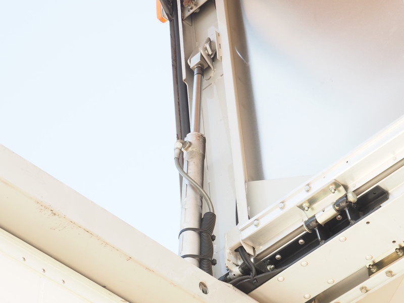 いすゞ フォワード ウイング車 中型 PDG-FRR34S2 年式 H22[写真18]