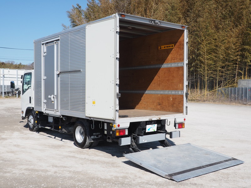 いすゞ エルフ バン車 小型 TKG-NPR85AN 年式 H26[写真19]