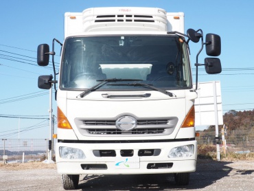 日野 レンジャー 冷凍バン 中型 TKG-FC9JKAG 年式 H25 [写真03]