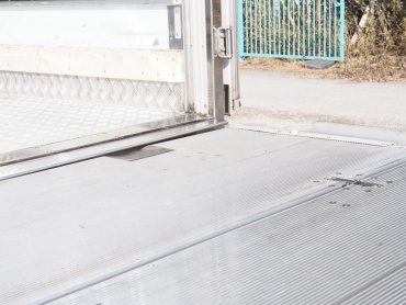 日野 レンジャー 冷凍バン 中型 TKG-FC9JKAG 年式 H25 [写真18]