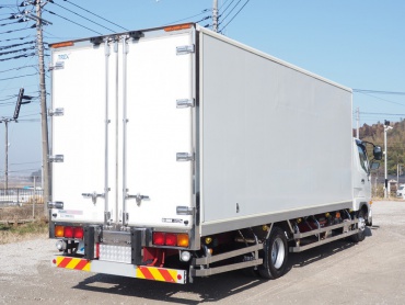 三菱ふそう ファイター 冷凍バン 中型 SKG-FK64F 年式 H24 [写真05]