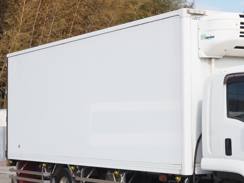 いすゞ フォワード 冷凍バン 中増t LKG-FTR34T2 年式 H23[写真09]