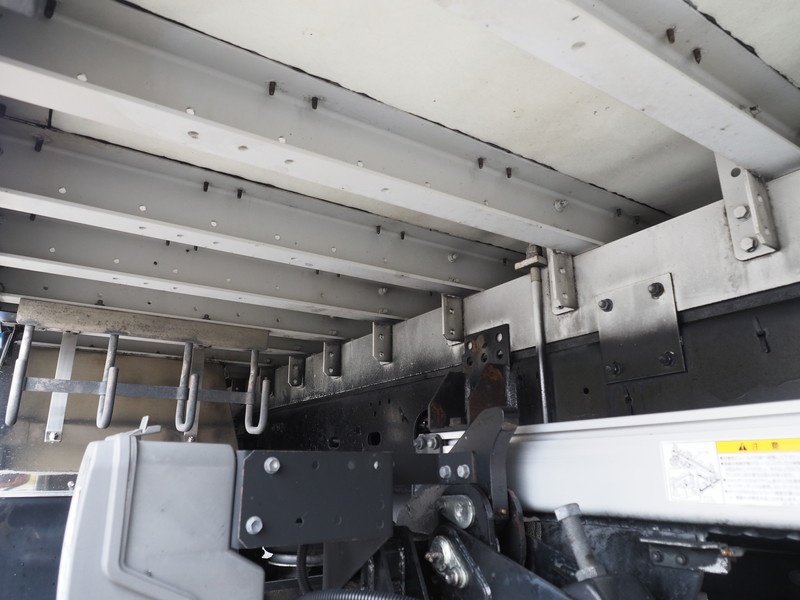 いすゞ フォワード ウイング車 中増t LKG-FTR90T2 年式 H23[写真37]