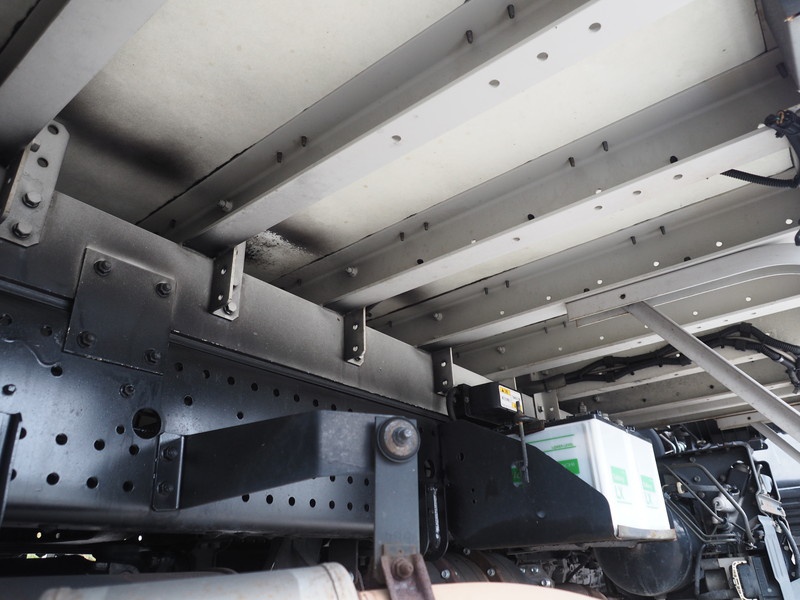 いすゞ フォワード ウイング車 中増t LKG-FTR90T2 年式 H23[写真38]