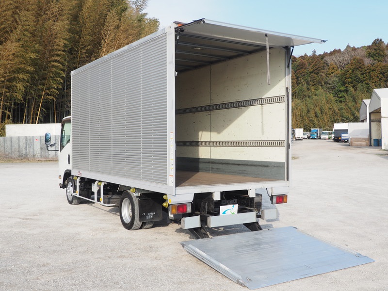 いすゞ エルフ バン車 小型 TRG-NPR85AN 年式 H28[写真20]