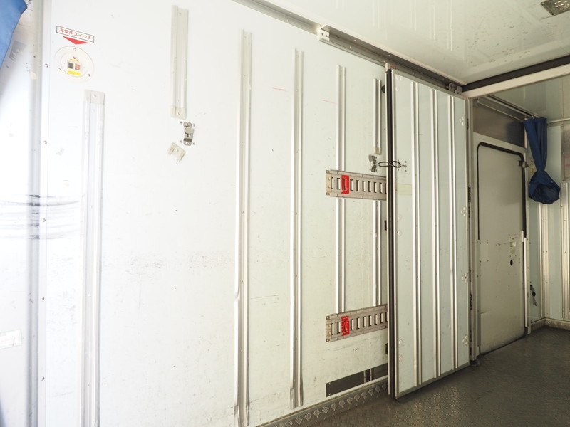 いすゞ エルフ 冷凍バン 小型 TKG-NPR85AN 年式 H25[写真17]