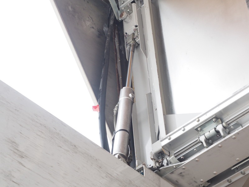 UDトラックス クオン ウイング車 大型 PKG-CG4ZA 年式 H21[写真22]