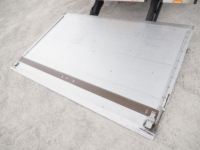 UDトラックス クオン ウイング車 大型 PKG-CG4ZA 年式 H21[写真31]