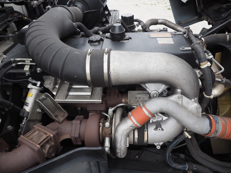 UDトラックス クオン ウイング車 大型 PKG-CG4ZA 年式 H21[写真47]