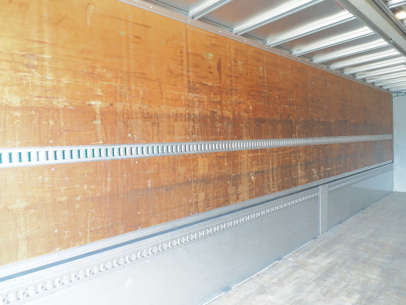 いすゞ ギガ ウイング車 大型 PDG-CYJ77W8 年式 H20[写真30]