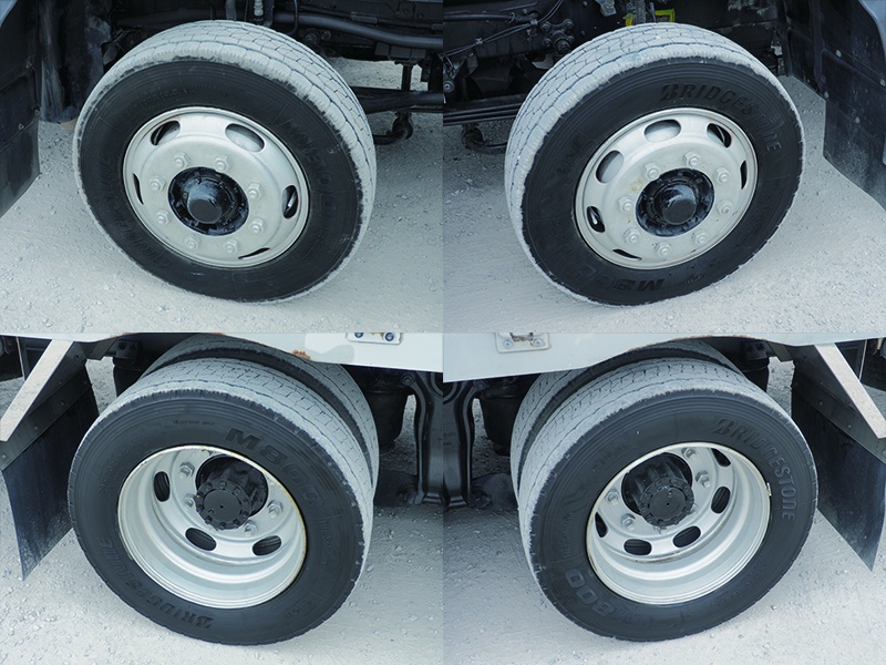 いすゞ ギガ ウイング車 大型 PDG-CYJ77W8 年式 H20[写真44]