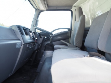 いすゞ エルフ バン車 小型 TRG-NPR85AN 年式 H28 [写真23]