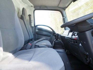 いすゞ エルフ バン車 小型 TRG-NPR85AN 年式 H28 [写真21]