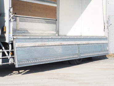 いすゞ フォワード ウイング車 中増t LKG-FTR90T2 年式 H23 [写真23]