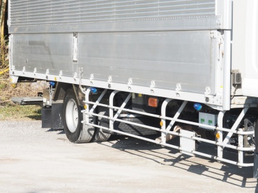 いすゞ フォワード ウイング車 中増t LKG-FTR90T2 年式 H23 [写真10]