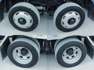 いすゞ ギガ ウイング車 大型 PDG-CYJ77W8 年式 H20 [写真44]