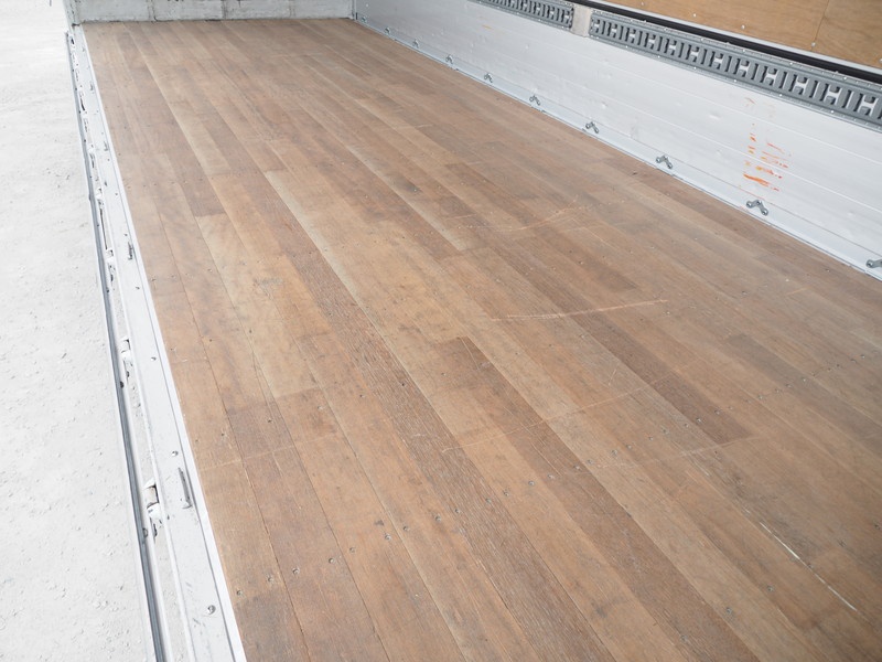 いすゞ フォワード ウイング車 中型 PDG-FRR34S2 年式 H22[写真16]