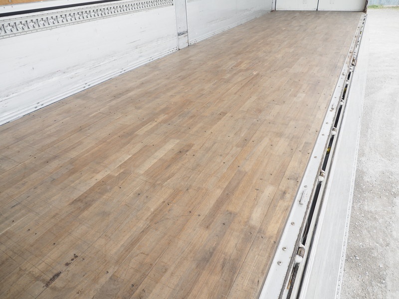 いすゞ ギガ ウイング車 大型 LKG-CYJ77A 年式 H24[写真13]