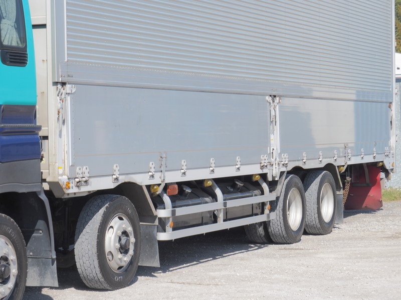 いすゞ ギガ ウイング車 大型 PDG-CYJ77W8 年式 H20[写真21]