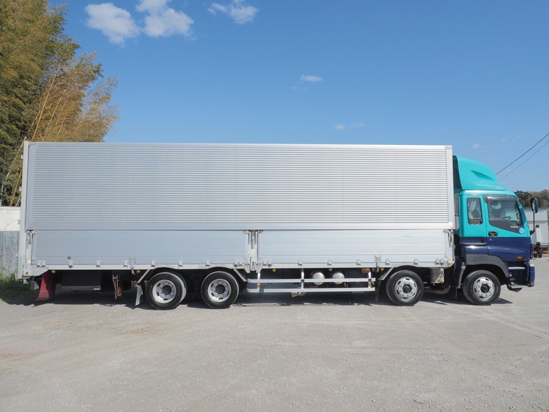 いすゞ ギガ ウイング車 大型 PDG-CYJ77W8 年式 H20[写真08]