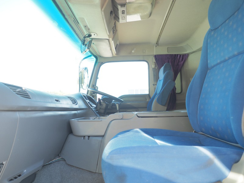 いすゞ ギガ ウイング車 大型 QKG-CYJ77A 年式 H25[写真36]