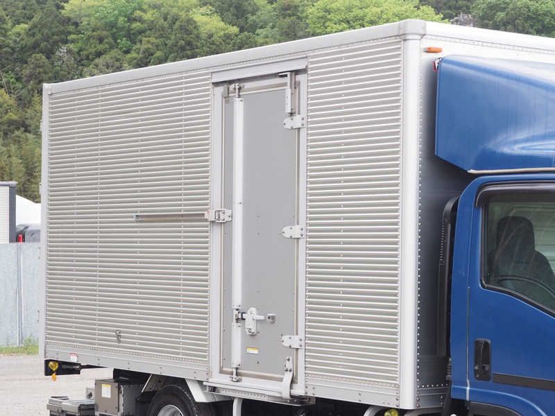 いすゞ エルフ バン車 小型 TPG-NPR85AN 年式 H28[写真09]