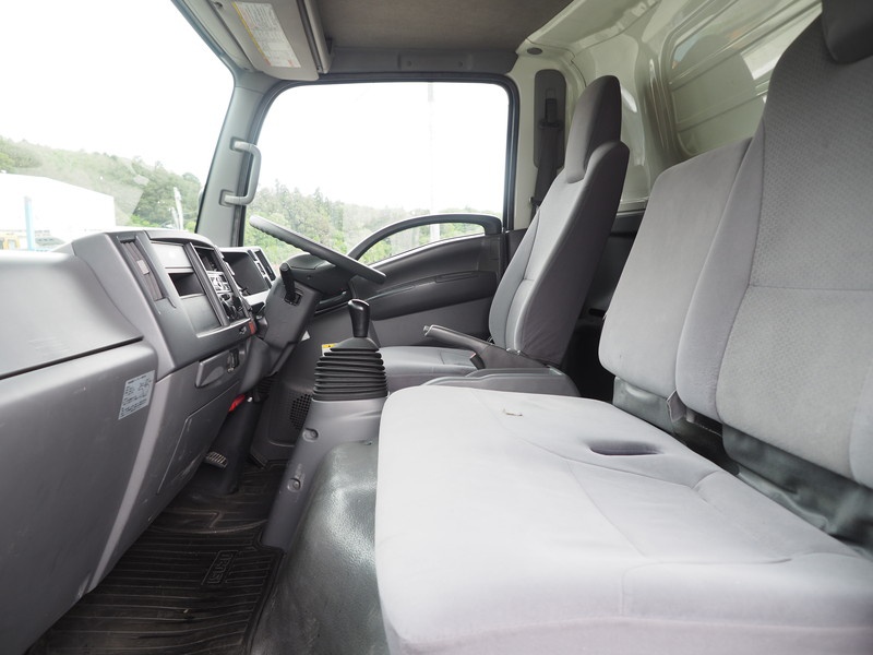 いすゞ エルフ バン車 小型 TPG-NPR85AN 年式 H28[写真27]