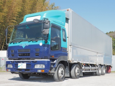 いすゞ ギガ ウイング車 大型 PDG-CYJ77W8 年式 H20 [写真01]