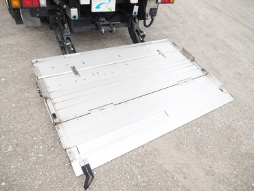 いすゞ エルフ バン車 小型 TPG-NPR85AN 年式 H28 [写真15]