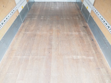 いすゞ エルフ バン車 小型 TPG-NPR85AN 年式 H28 [写真18]