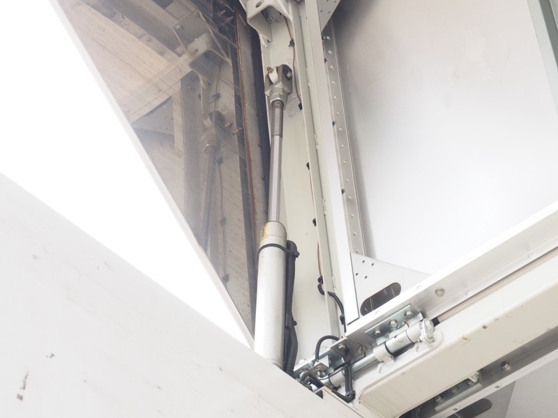 いすゞ ギガ ウイング車 大型 LKG-CYJ77AA 年式 H24[写真24]