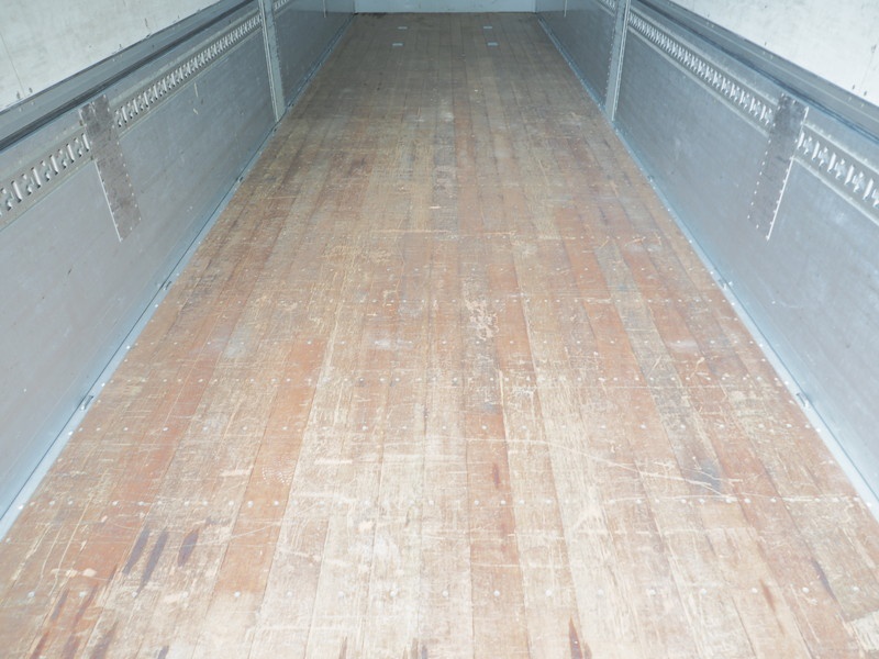 いすゞ ギガ ウイング車 大型 LKG-CYJ77AA 年式 H24[写真29]