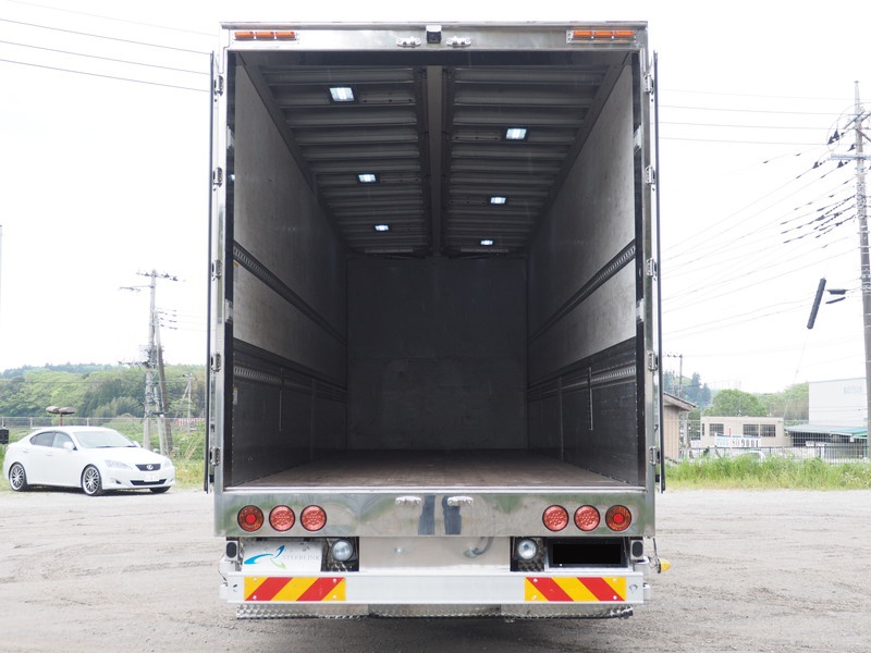 いすゞ ギガ ウイング車 大型 LKG-CYJ77AA 年式 H24[写真26]