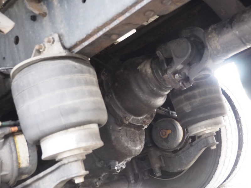 いすゞ ギガ 冷凍ウイング 大型 QKG-CYJ77A 年式 H25[写真44]