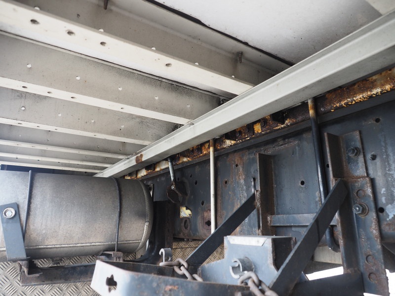 いすゞ ギガ 冷凍ウイング 大型 QKG-CYJ77A 年式 H25[写真42]