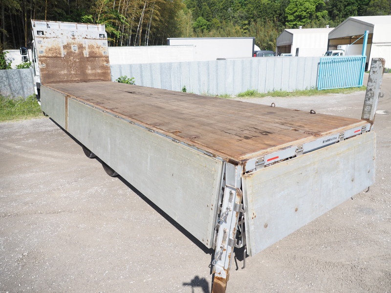 いすゞ ギガ 平ボディ 大型 QKG-CYL77A　 年式 H25[写真19]